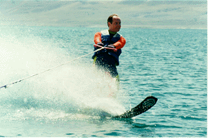 Erik on one water ski